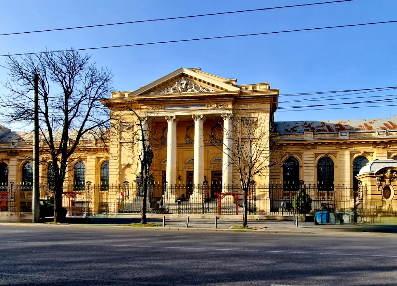 پزشکی در دانشگاه کارول داویلا