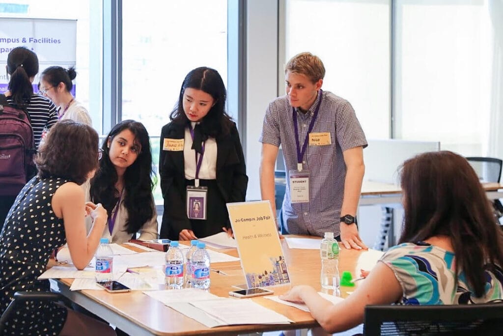 کار دانشجویی در رومانی